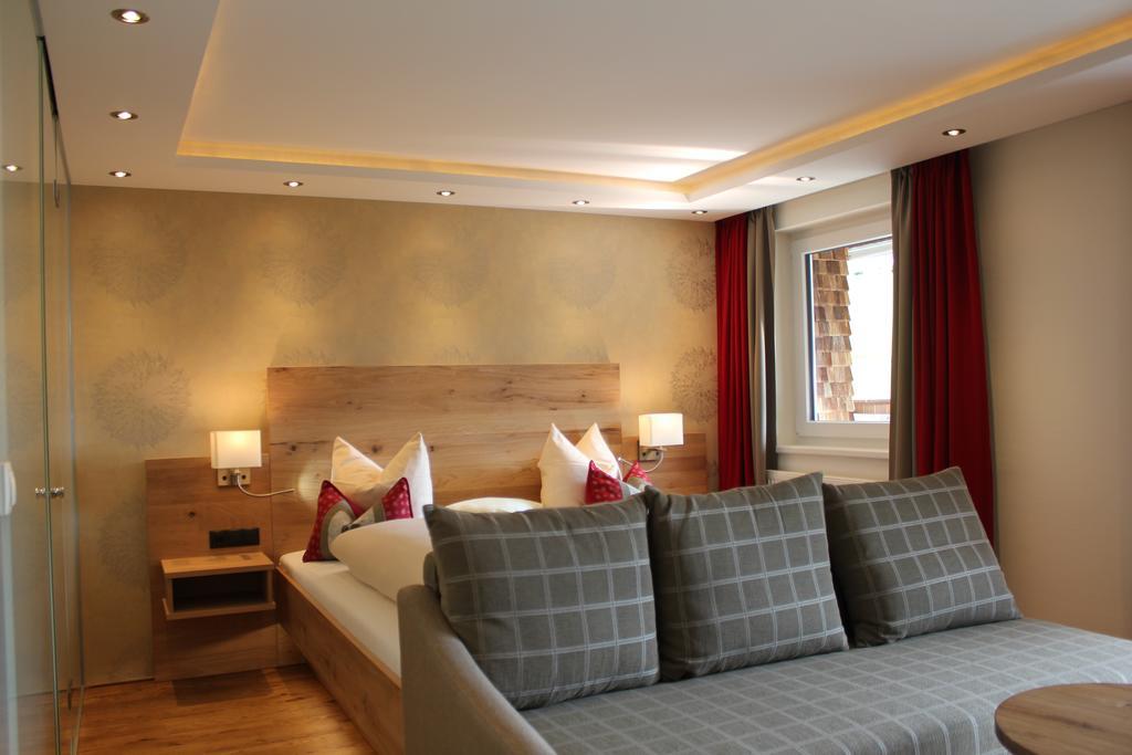 Hotel Garni Laerchenhof Lech am Arlberg Cameră foto